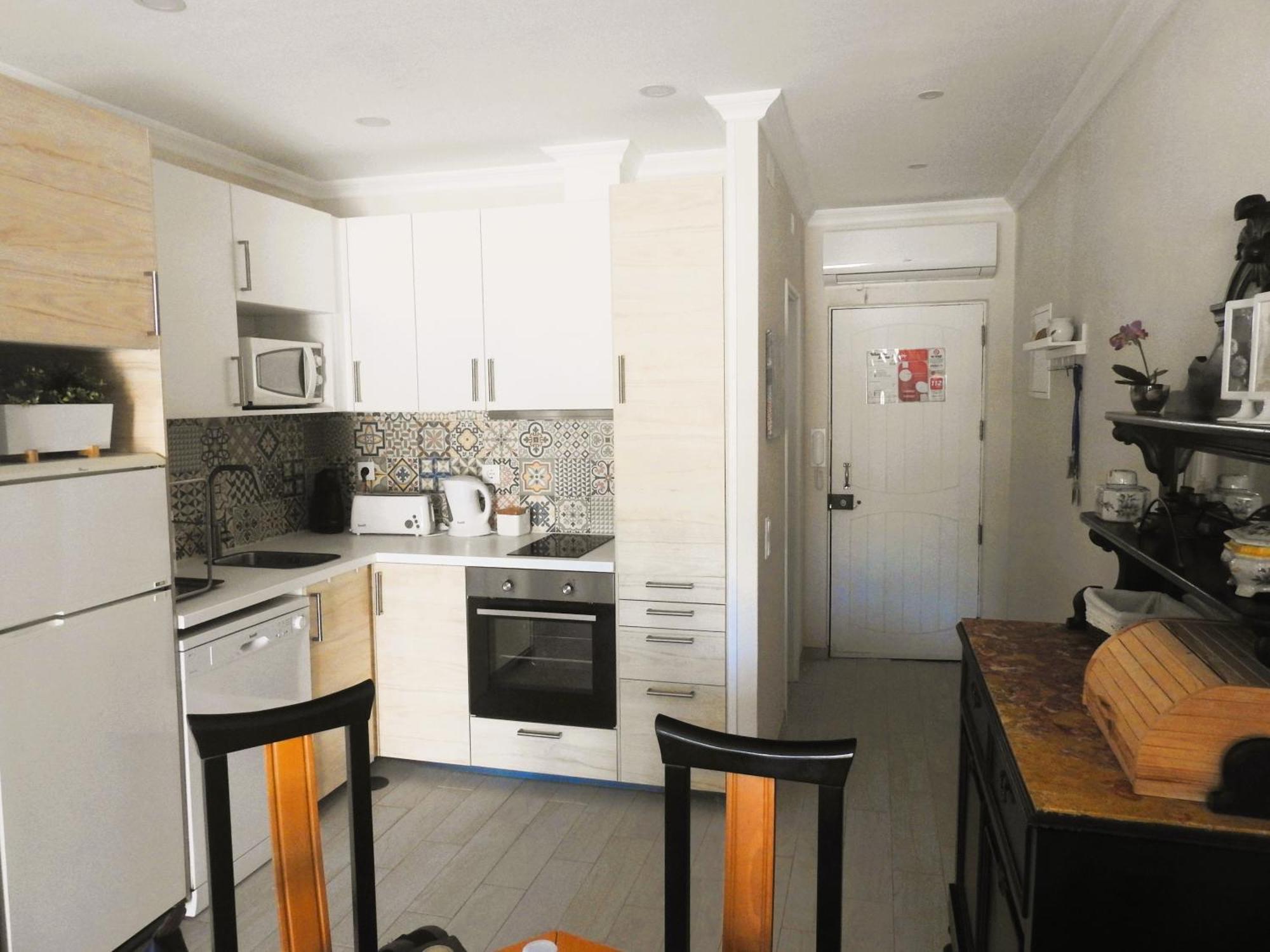 Bay Apartment *